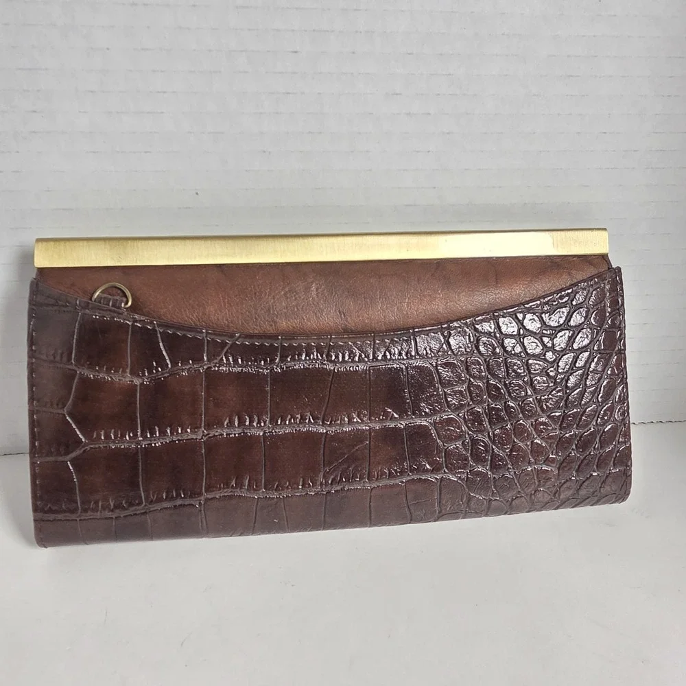 Buxton Designer‎ Brown Croc Bronze Metal Slide Lock Accordion Clutch Wallet